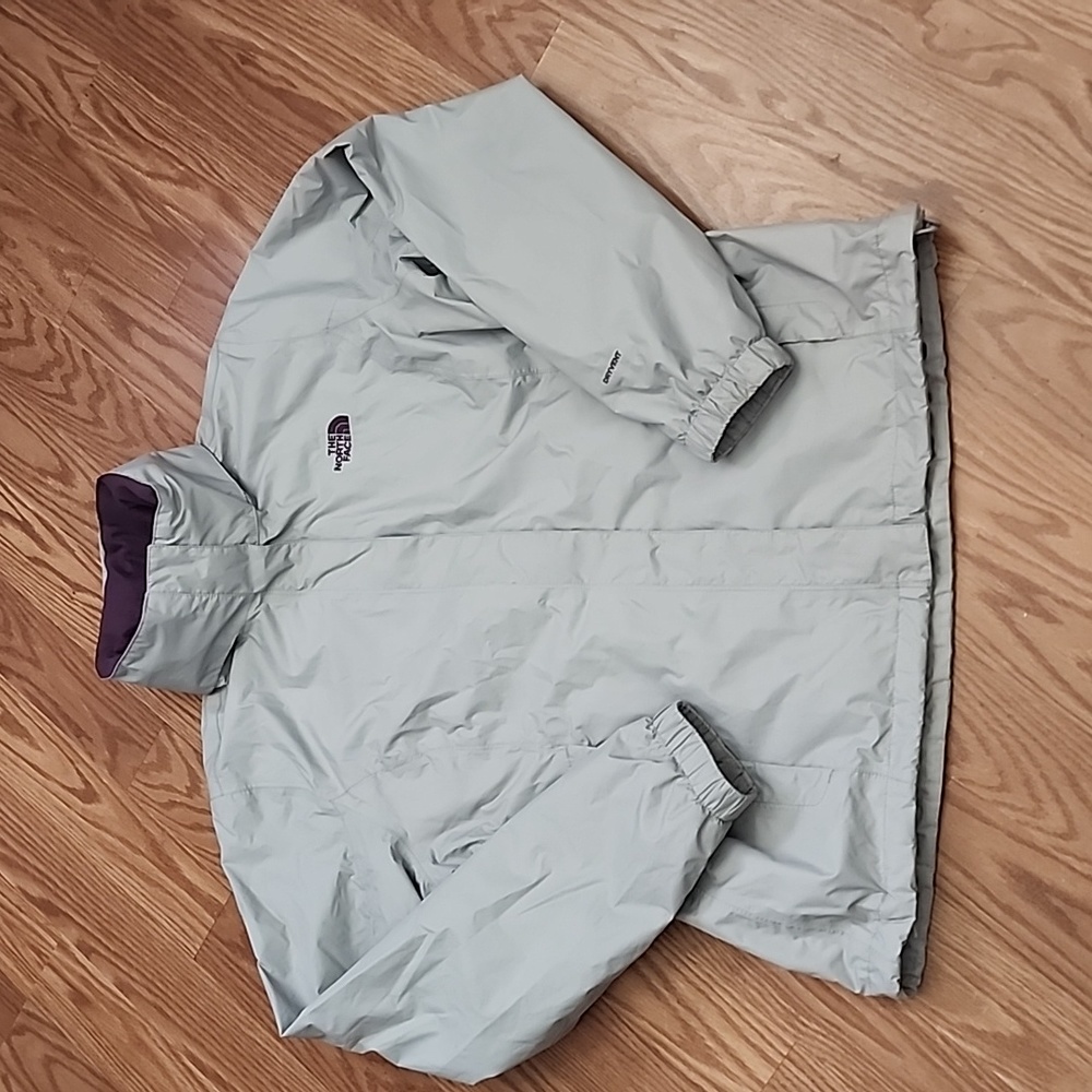The north face windbreaker with hood lg